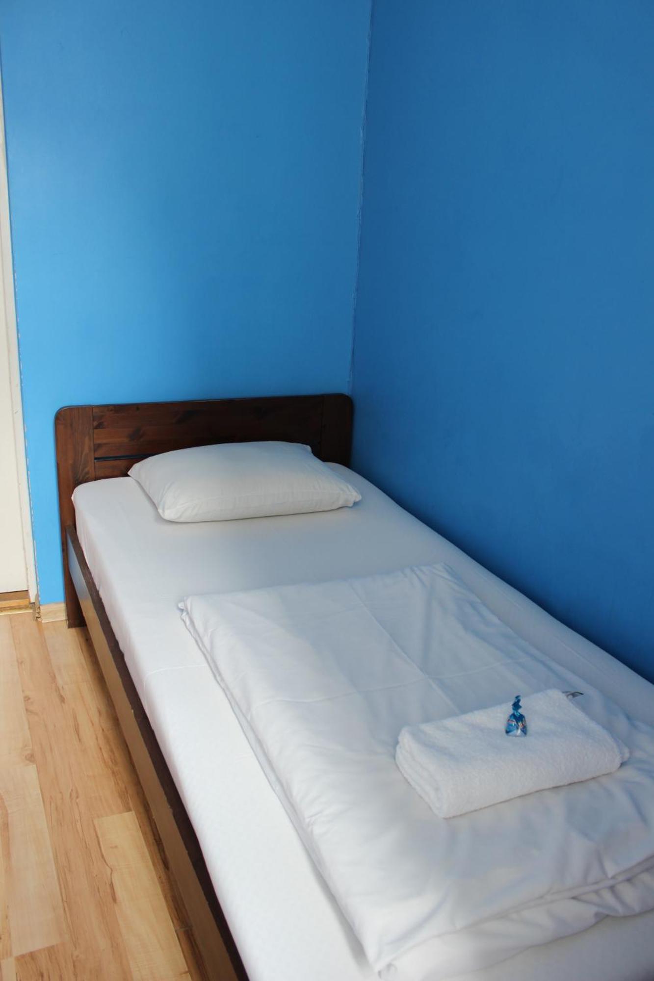 Viru Backpackers Talin